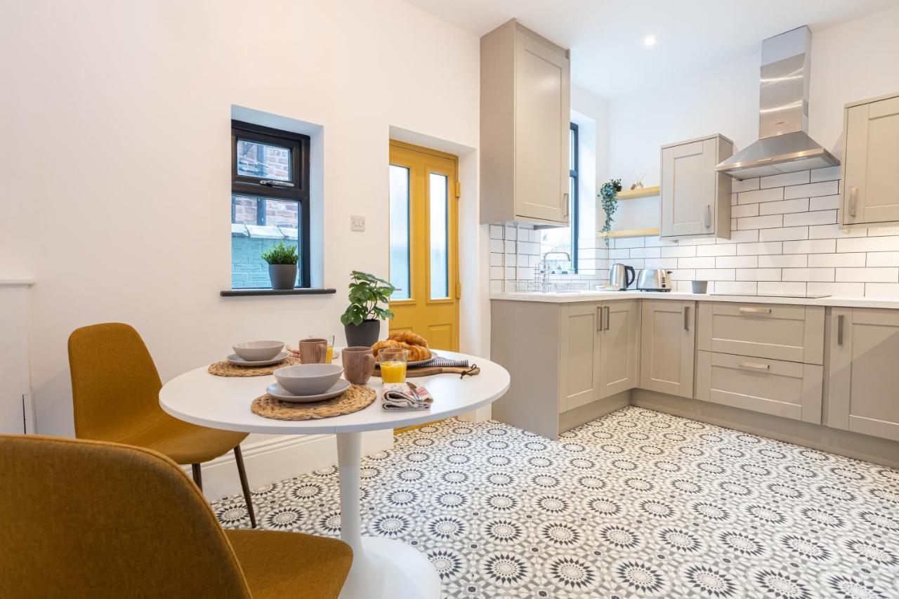 فيلا Stunning Scandi 3 Bed House In Manchester-Parking المظهر الخارجي الصورة