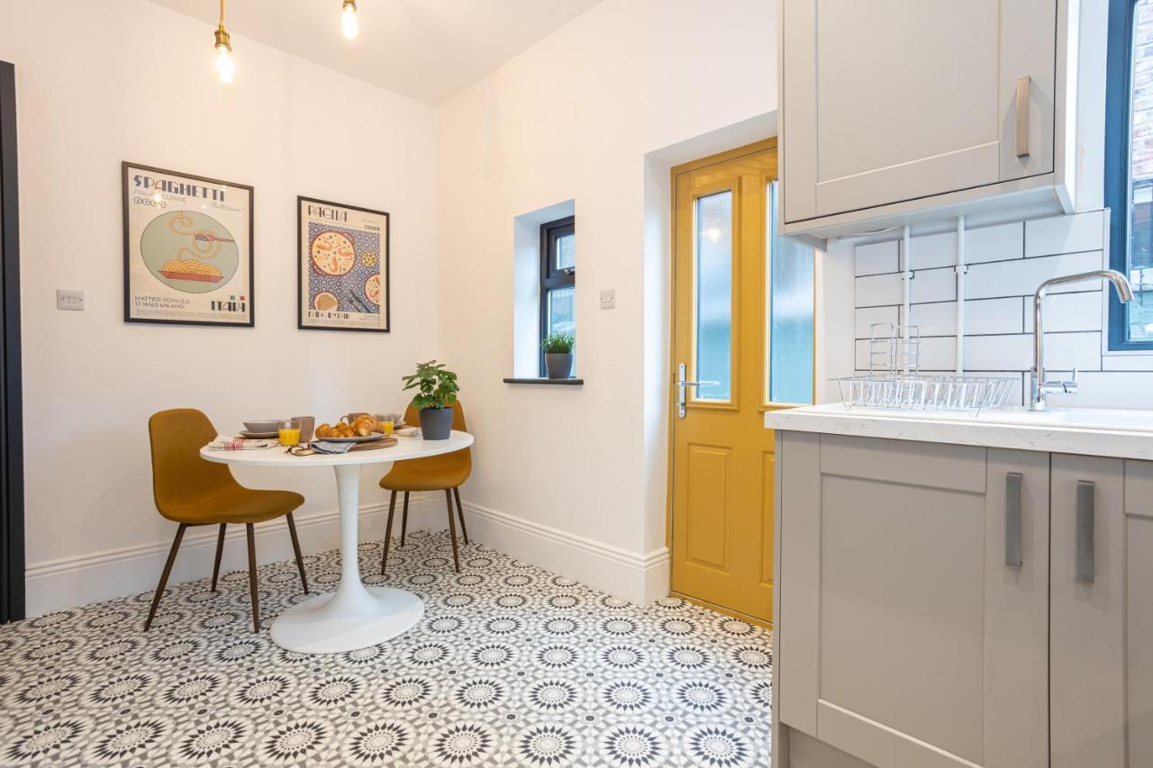 فيلا Stunning Scandi 3 Bed House In Manchester-Parking المظهر الخارجي الصورة