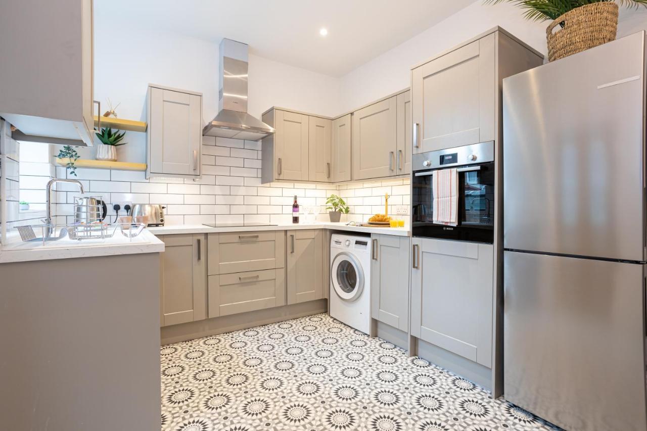 فيلا Stunning Scandi 3 Bed House In Manchester-Parking المظهر الخارجي الصورة