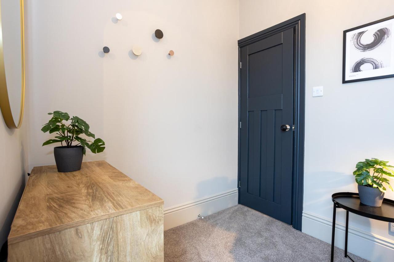 فيلا Stunning Scandi 3 Bed House In Manchester-Parking المظهر الخارجي الصورة